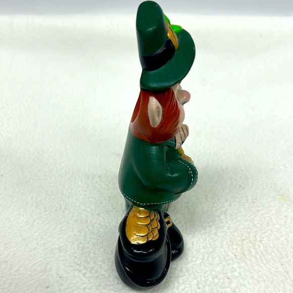 - Vintage Kimple mold 138  hand painted LEPRECHAUN music box figurine - Picture 5 of 8